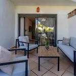 Sunny 2-bedroom Pool & Terrace Daire *